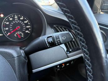 Kia Stinger 2.2 CRDi GT-Line S 5dr Auto