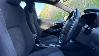 Toyota Corolla 1.8 VVT-i Hybrid Icon Tech 5dr CVT