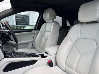 Porsche Macan 5dr PDK