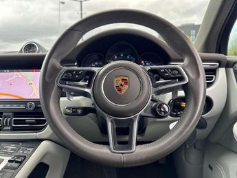 Porsche Macan 5dr PDK
