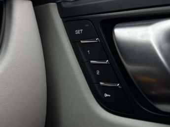 Porsche Macan 5dr PDK