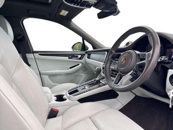 Porsche Macan 5dr PDK