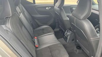 Volvo XC40 Recharge 1.5 T5 Recharge PHEV R DESIGN 5dr Auto