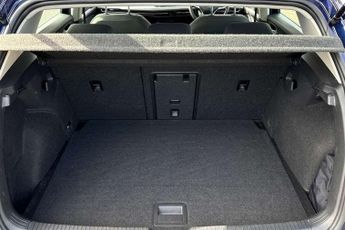 Volkswagen Golf 2.0 TDI Life 5dr DSG