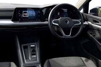 Volkswagen Golf 2.0 TDI Life 5dr DSG