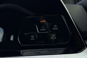 Volkswagen Golf 2.0 TDI Life 5dr DSG