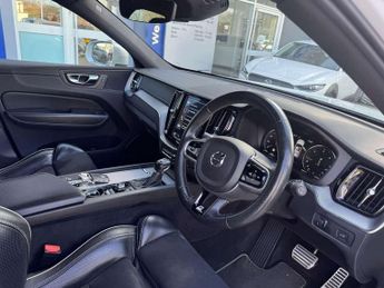 Volvo XC60 2.0 D4 R DESIGN Pro 5dr AWD Geartronic