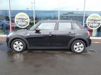 MINI Hatchback 5dr 1.5 Cooper Classic II 5dr Auto