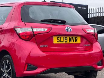 Toyota Yaris 1.5 Hybrid Icon Tech 5dr CVT