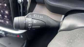 Volvo XC90 2.0 B5P Plus Dark 5dr AWD Geartronic