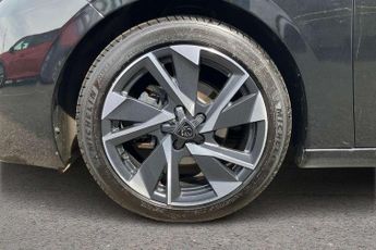 Peugeot 308 1.2 PureTech Allure Premium 5dr EAT8