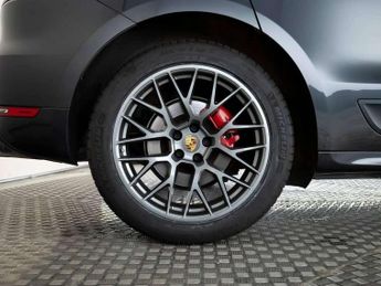 Porsche Macan GTS 5dr PDK
