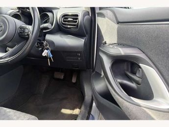 Toyota Yaris 1.5 Hybrid Design 5dr CVT