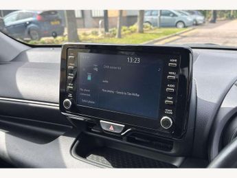Toyota Yaris 1.5 Hybrid Design 5dr CVT