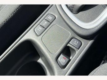 Toyota Yaris 1.5 Hybrid Design 5dr CVT
