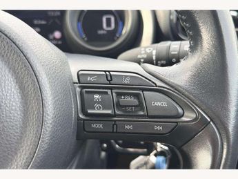 Toyota Yaris 1.5 Hybrid Design 5dr CVT
