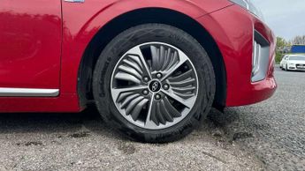 Hyundai IONIQ 1.6 GDi Plug-in Hybrid Premium SE 5dr DCT