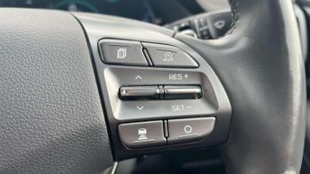 Hyundai IONIQ 1.6 GDi Plug-in Hybrid Premium SE 5dr DCT