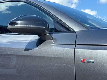 Audi A4 Avant 35 TFSI Black Edition 5dr S Tronic