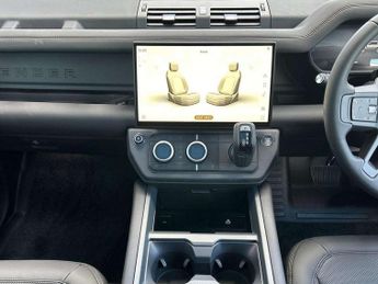 Land Rover Defender 3.0 D250 X-Dynamic SE 90 3dr Auto