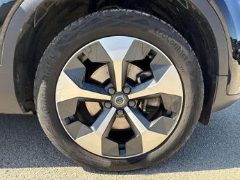 Volvo XC40 2.0 B4P Plus Dark 5dr Auto