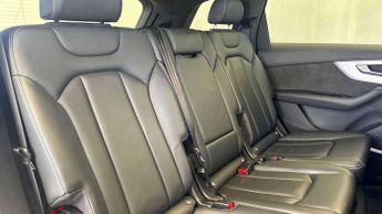 Audi Q7 45 TDI Quattro S Line 5dr Tiptronic