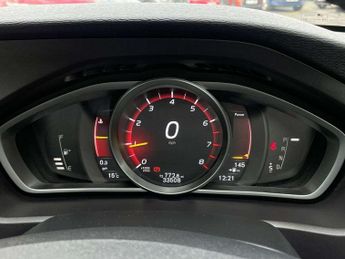 Volvo V40 Cross Country T3 [152] Cross Country Pro 5dr Geartronic