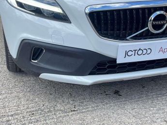 Volvo V40 Cross Country T3 [152] Cross Country Pro 5dr Geartronic