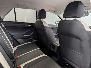 Volkswagen T-Roc 2.0 TDI SEL 5dr DSG