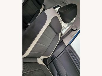 Volkswagen T-Roc 2.0 TDI SEL 5dr DSG