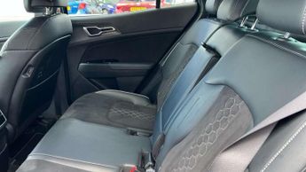 Kia Sportage 1.6T GDi HEV GT-Line 5dr Auto