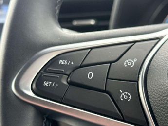 Renault Clio 1.6 E-TECH full hybrid 145 Techno 5dr Auto