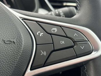 Renault Clio 1.6 E-TECH full hybrid 145 Techno 5dr Auto