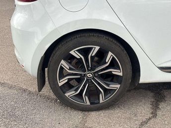 Renault Clio 1.6 E-TECH full hybrid 145 Techno 5dr Auto