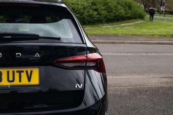 Skoda Octavia Estate 1.4 TSI iV SE Technology DSG 5dr