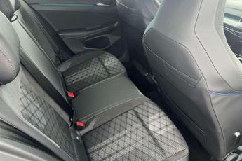 Volkswagen Golf 2.0 TDI 150 Black Edition 5dr DSG