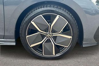 Volkswagen Golf 2.0 TDI 150 Black Edition 5dr DSG