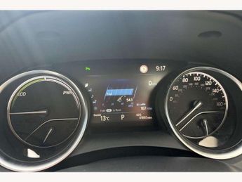 Toyota Camry 2.5 VVT-i Hybrid Design 4dr CVT
