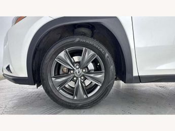 Lexus UX 250h 2.0 5dr CVT [without Nav]