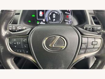 Lexus UX 250h 2.0 5dr CVT [without Nav]