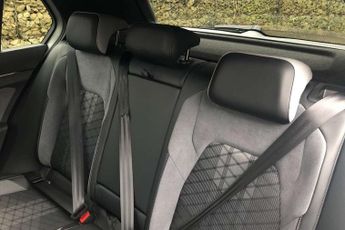 Volkswagen Golf 1.5 eTSI 150 R-Line 5dr DSG