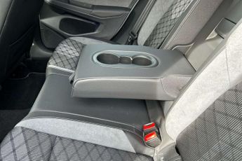 Volkswagen Golf 1.5 eTSI 150 R-Line 5dr DSG