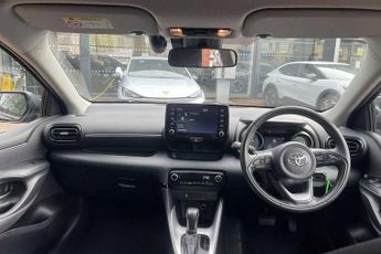 Toyota Yaris 1.5 Hybrid Design 5dr CVT