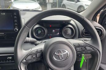 Toyota Yaris 1.5 Hybrid Design 5dr CVT