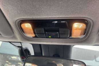 Toyota Yaris 1.5 Hybrid Design 5dr CVT