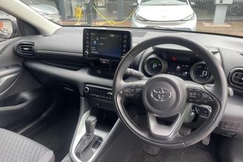Toyota Yaris 1.5 Hybrid Design 5dr CVT