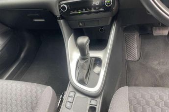 Toyota Yaris 1.5 Hybrid Design 5dr CVT