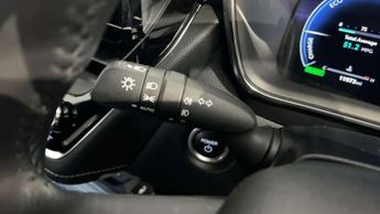 Toyota Corolla 1.8 Hybrid Design 5dr CVT
