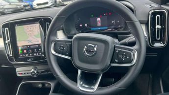 Volvo XC40 2.0 B3P Core 5dr Auto