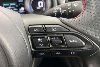 Toyota Yaris 1.5 Hybrid GR Sport 5dr CVT